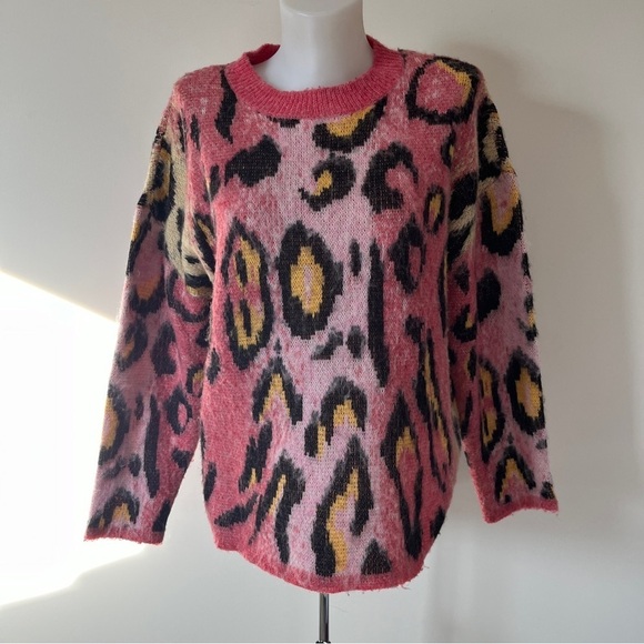 SFW Crew Neck Sweater  Ombre Pink Animal Cheetah Print Fuzzy Wool Blend Sz L - Picture 2 of 13